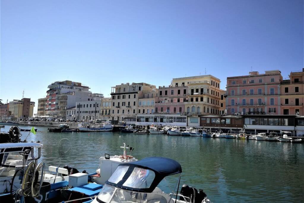 Christy Suite Elegante Appartamento Nel Centro Storico Di Anzio Eksteriør billede