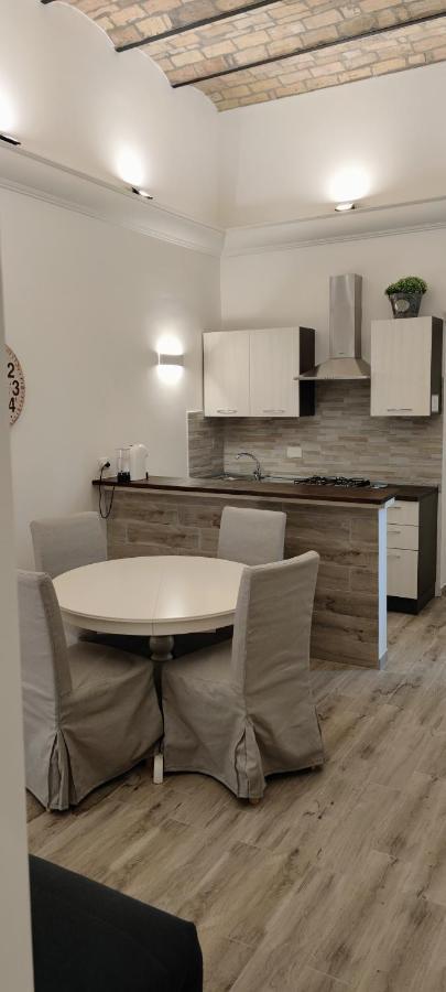 Christy Suite Elegante Appartamento Nel Centro Storico Di Anzio Eksteriør billede